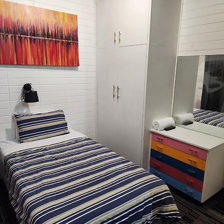 West End Motel & Backpackers Adelaide Dış mekan fotoğraf